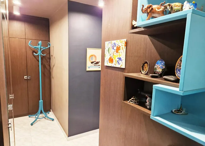 - Spacious Designer In * ستارا زاغورا